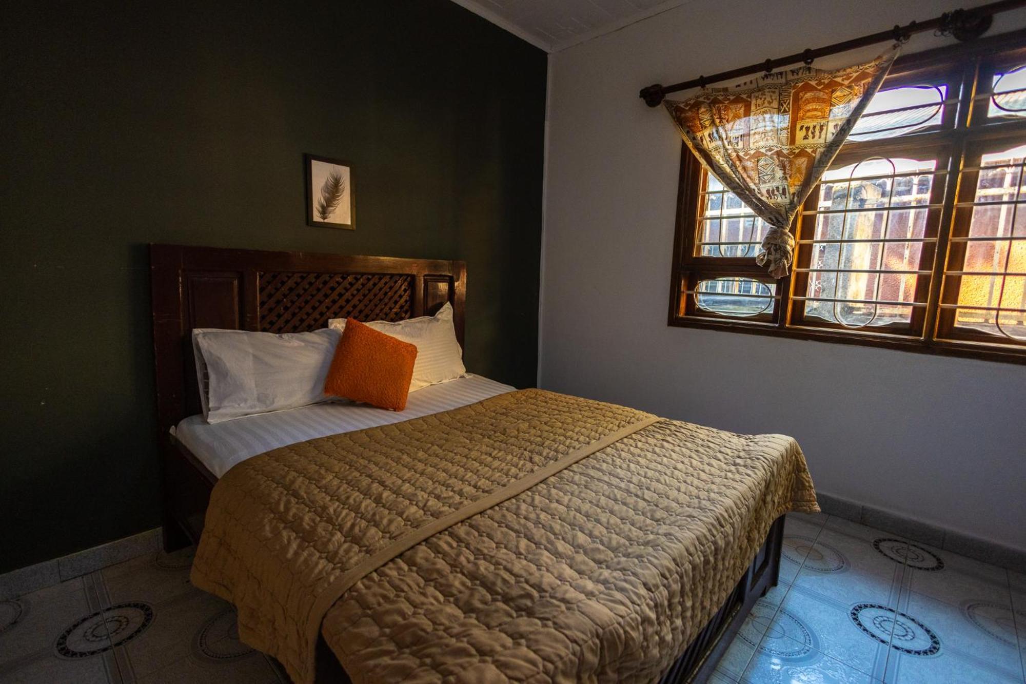 Safari Adventures-House Bed and Breakfast Arusha Exteriör bild